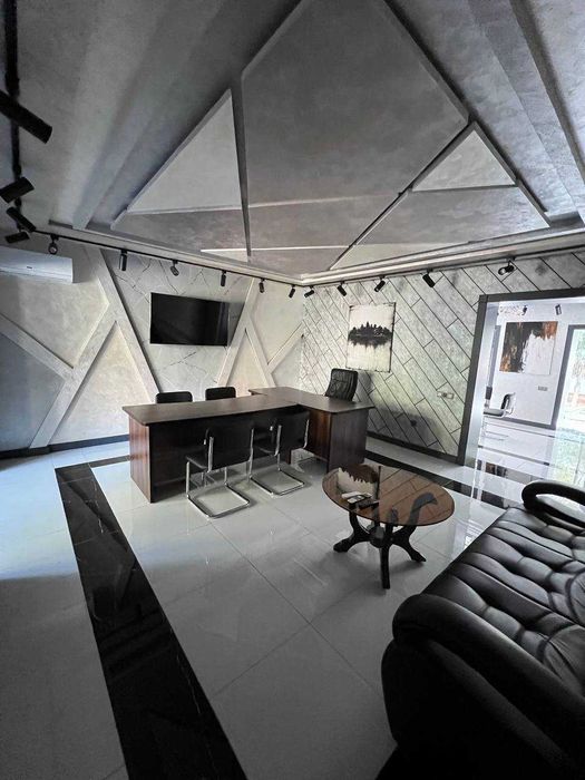 Срочно сдаётся офис 100 м² в центре — Госпитальный рынок Мирабад. р-н