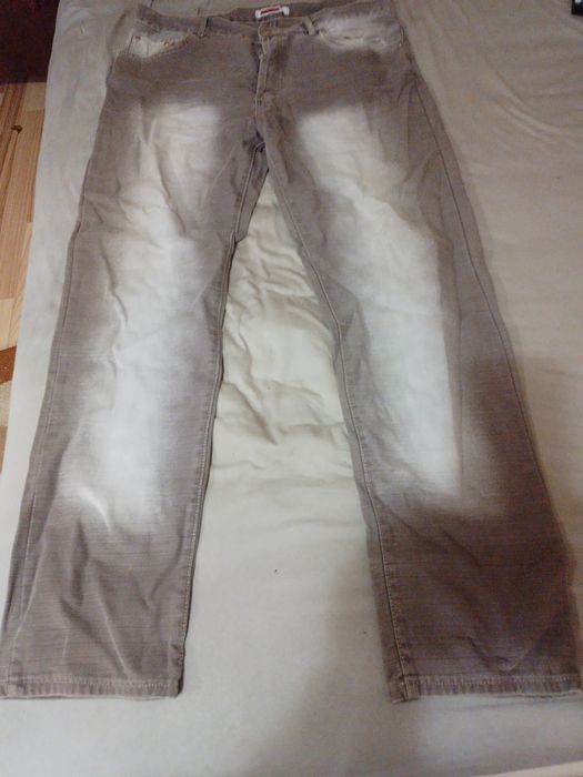 Blugi barbati diferiti