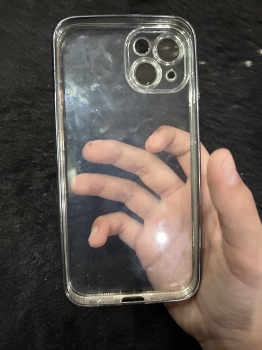 ПРОДАВАМ калъф прозрачен за iphone 13 чист