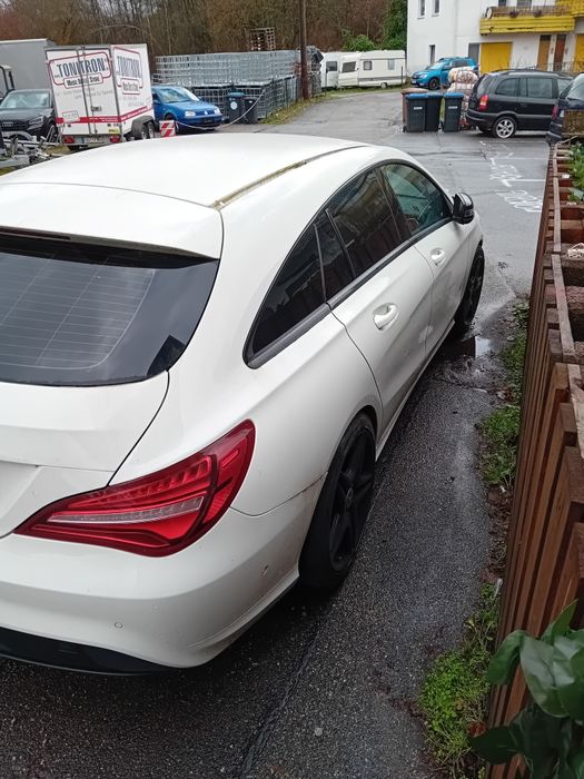 Dezmembrez Mercedes CLA . 1.6 benzină .