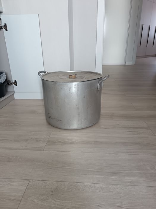 Продам  кастрюлю