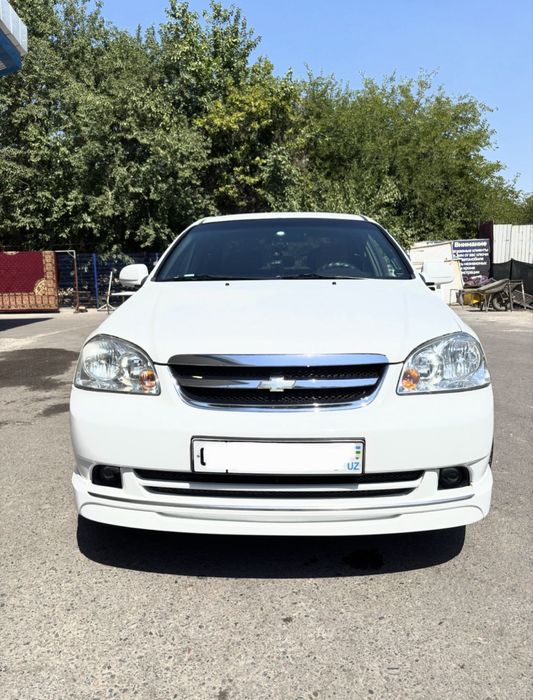 Продам chevrolet lacetti 1.8