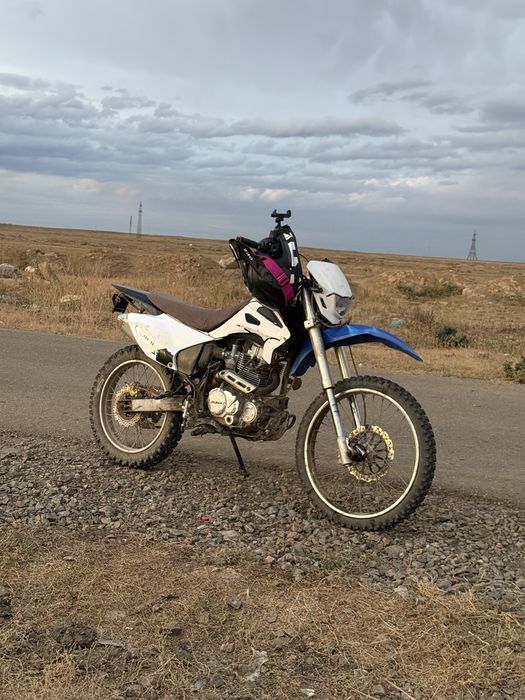 Продам эндуро 250 желмая