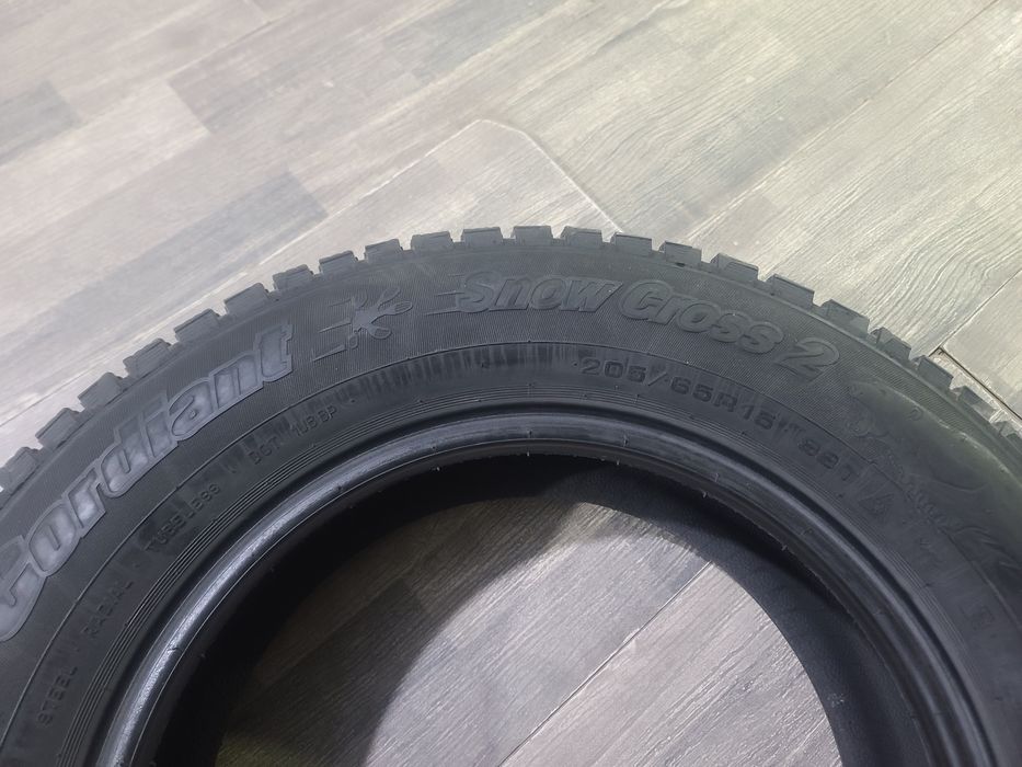 205/65/15 zimniy balon sotiladi