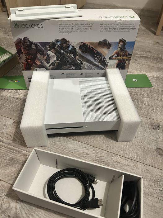 Xbox One S 1Tb impecabil