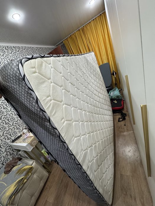 Продам матрас 160*200