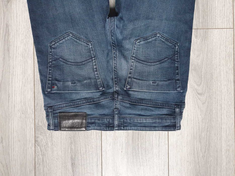 Blugi TOMMY HILFIGER "Scanton" Slim - Marime W31 L32 (Talie 82 cm)