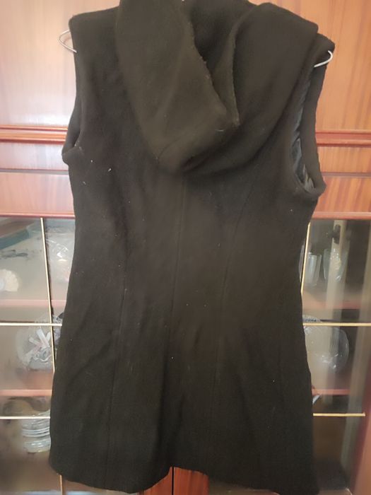 Продается мужской пиджак и безрукавка.