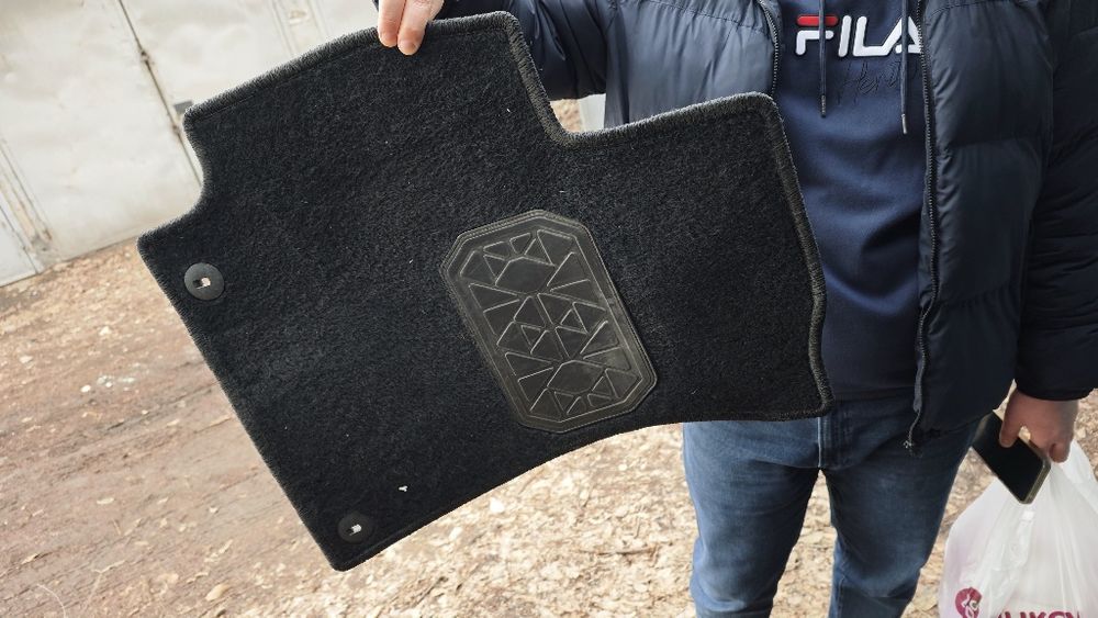 Полики на Elantra