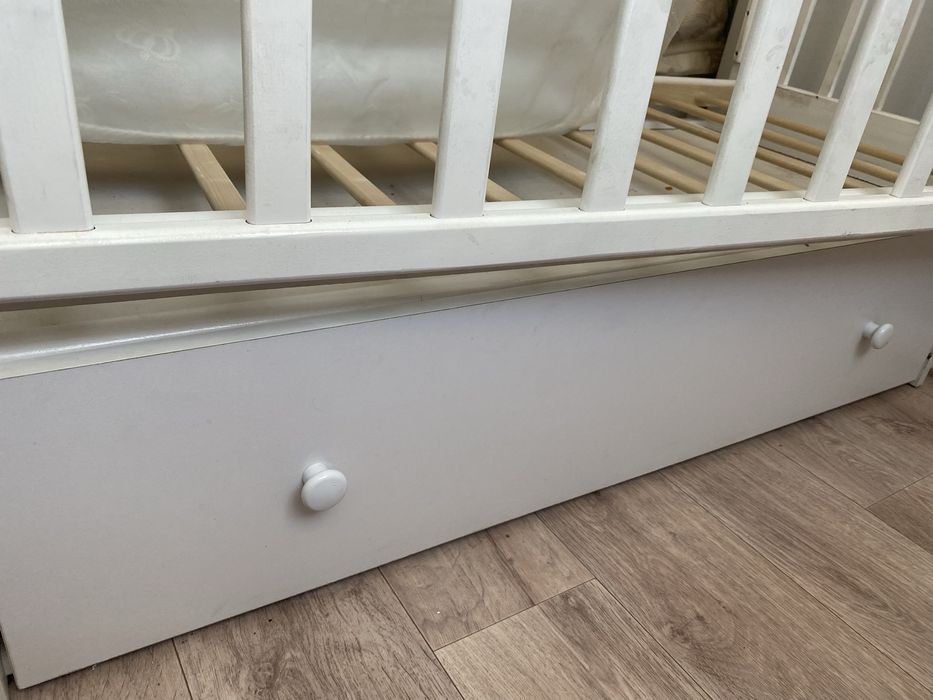 Манеж белый, дерево