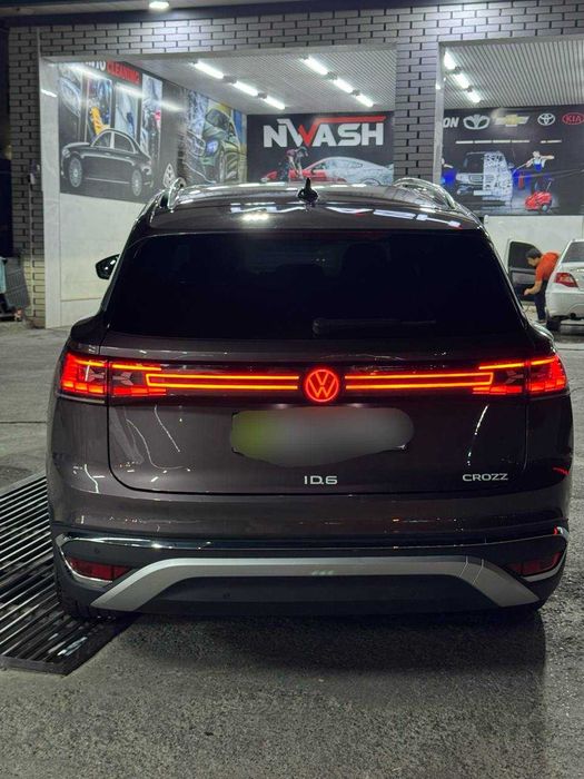 Sotiladi: Volkswagen ID.6 Pure+