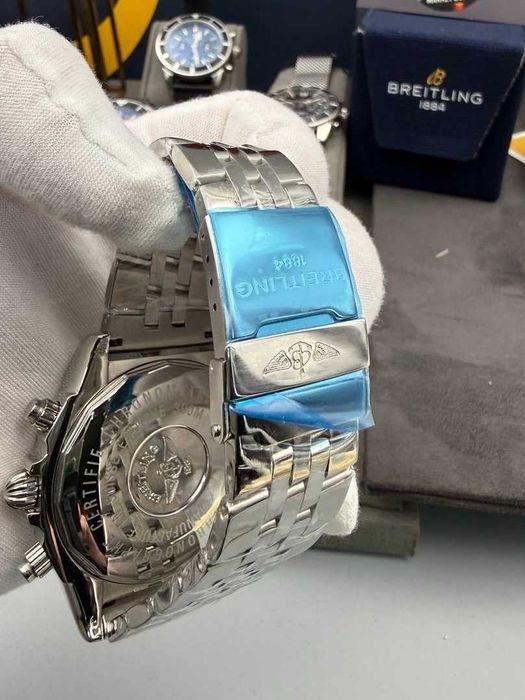 Breitling Avenger Chrono