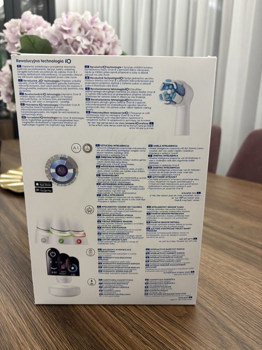 Periuta de dinti Oral B Io8