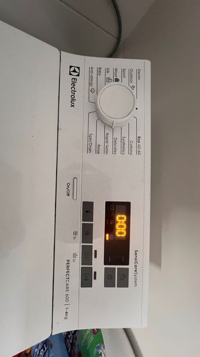 Masina de spalat rufe - stare impecabilă - Electrolux perfect care 600