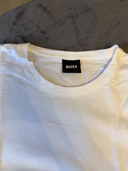 BOSS set 2 tricouri albe cu logo boss pe maneca bumbac M noi