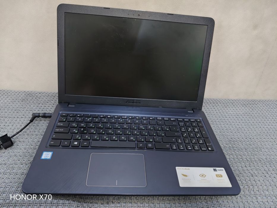 Ноутбук Asus в отличном состоянии