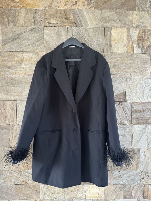 Дамски официални сака