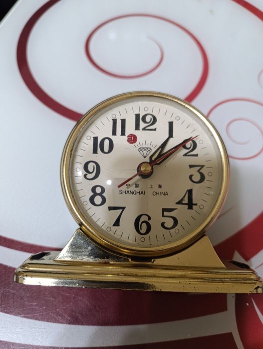 Ceas de masă Diamond