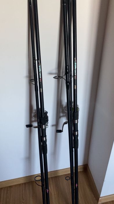 Vând două lansete  de crap super carp 390