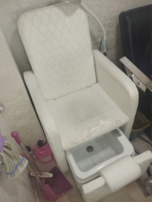 Продам педикюрное кресло срочно