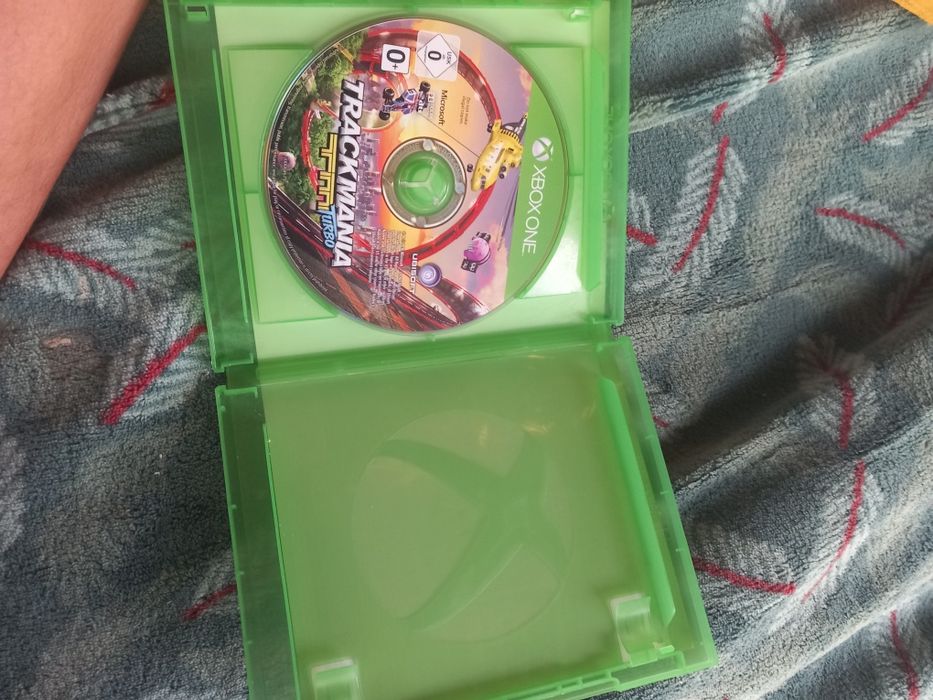 Vând joc pentru Xbox one