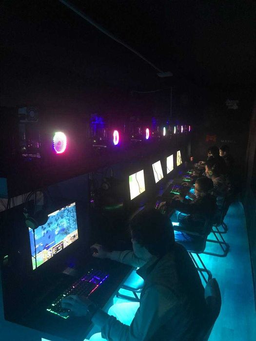 Компютер Сотилади 15 та янги