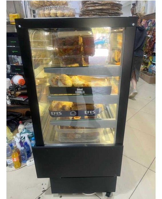 Холодильная витрина новая