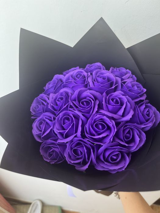 Buchet trandafiri mov superb