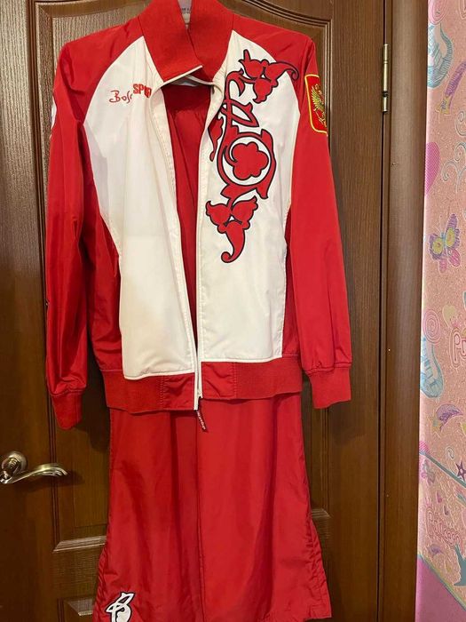 Спортивный костюм