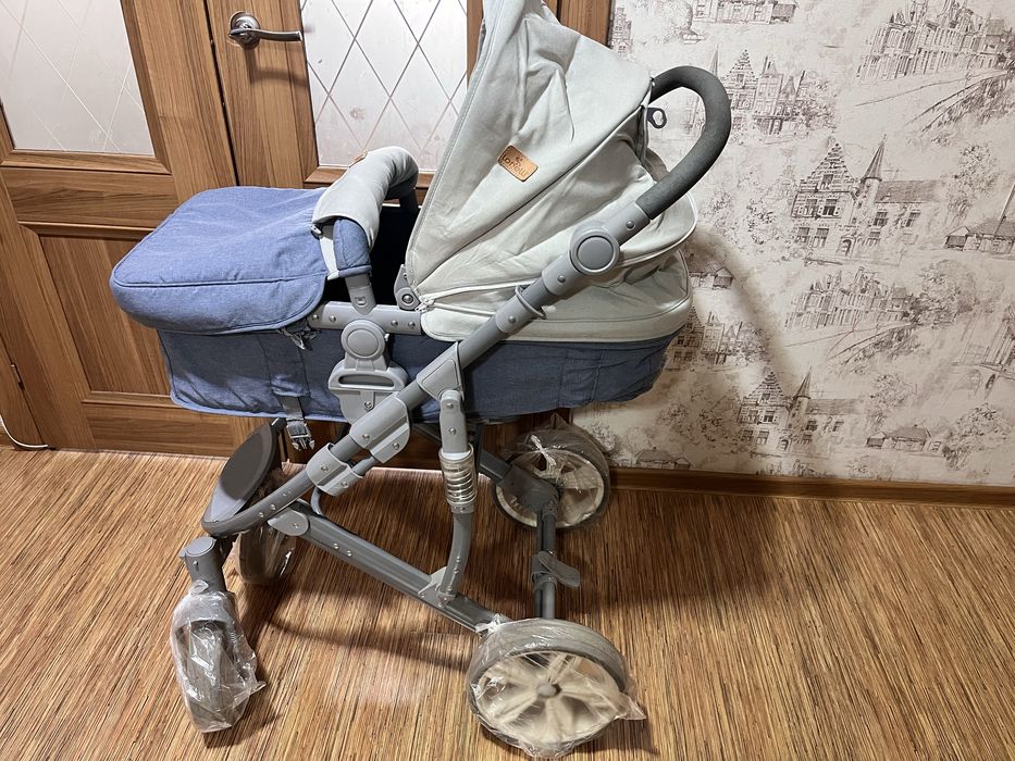 Продам коляску с люлькой