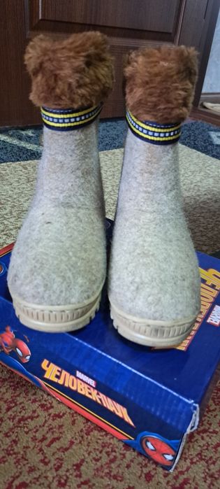 Детские валенки на подошве
