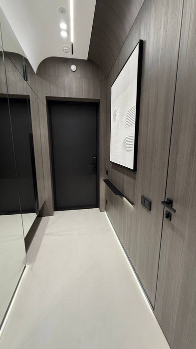 NRG U-TOWER 2/6/27 Premium luxury