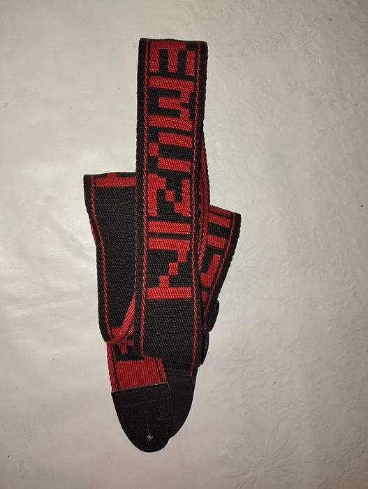 Продам ремень на гитару