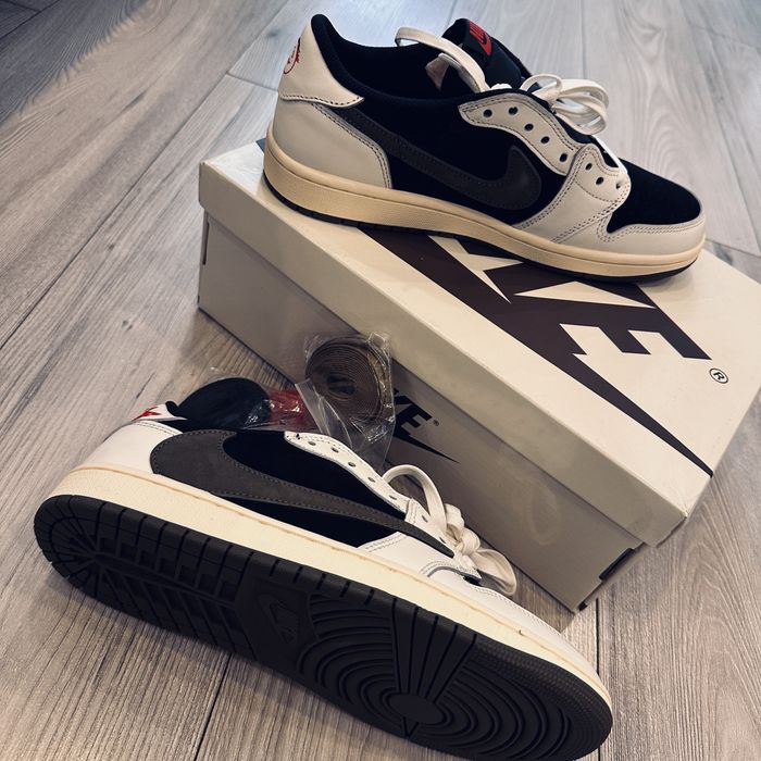 Nike Air Jordan 1 low og 40,5 noi in cutie