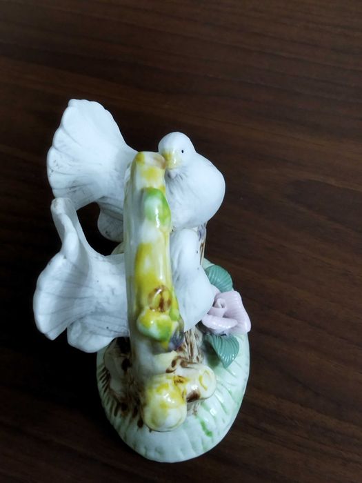 Статуэтка  голубики