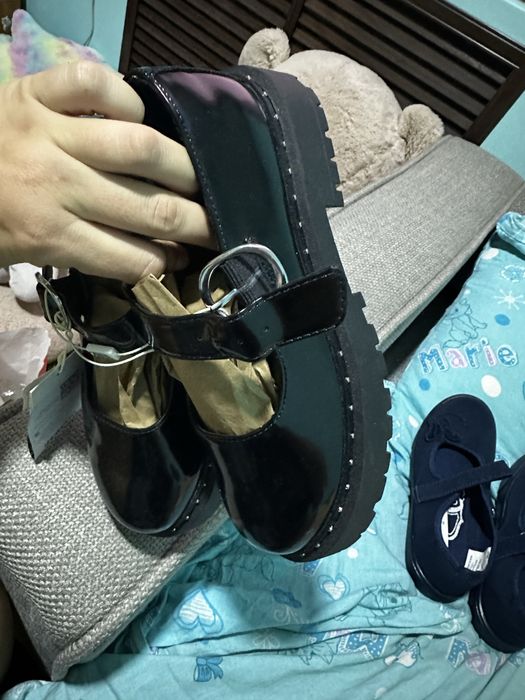 Туфли для девочки новые