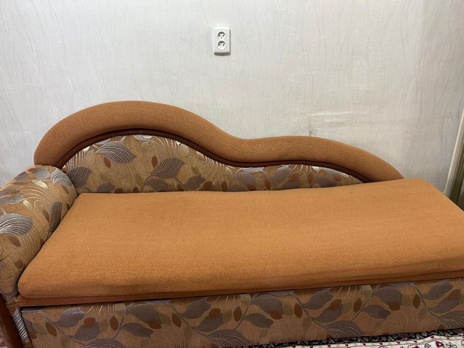 Продам диван,  в количестве 2шт.