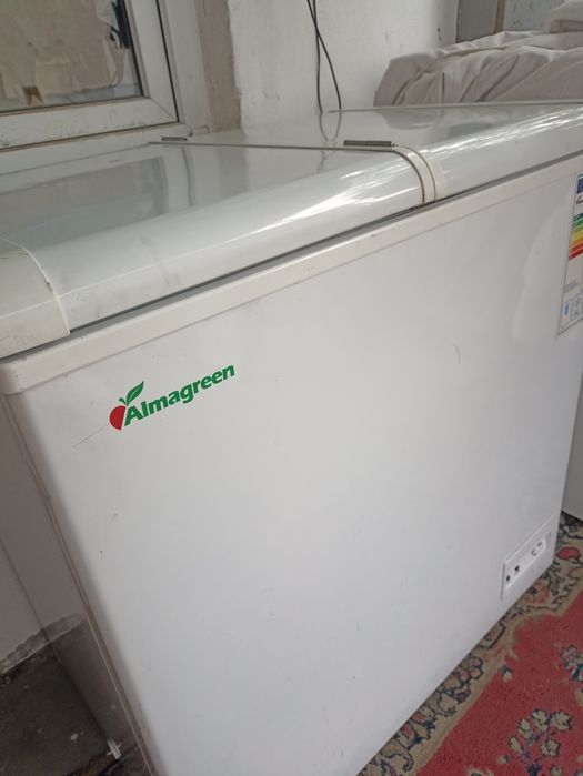 Продам морозильную камеру (ларь)