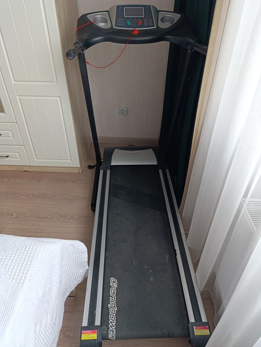 Продам беговую дорожку