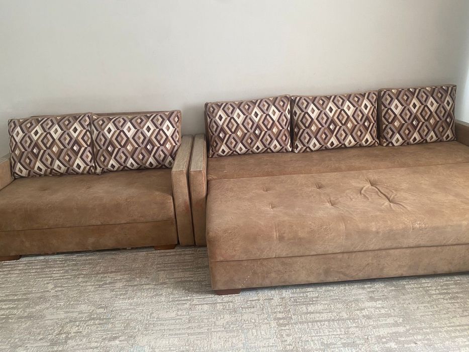 Срочно продаю диван раскладной