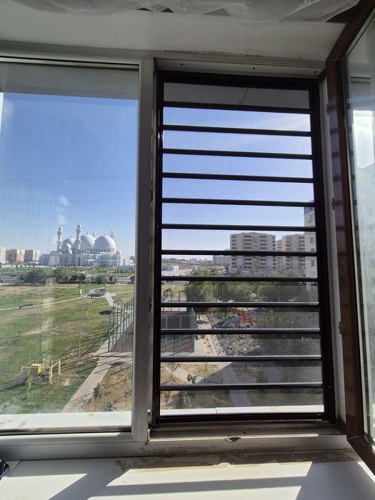 Решетки от выпадения детей!