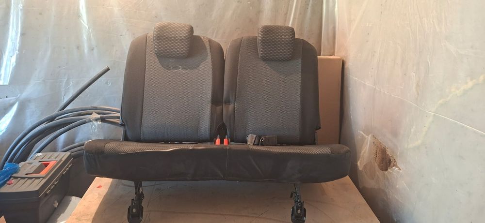 Продам 3 ряд сидений на Ларгус