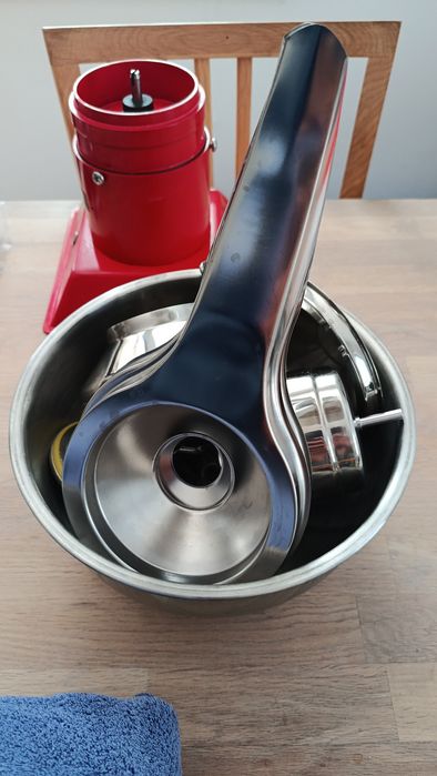 Продавам Сепаратор за мляко / Milk separator