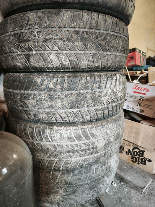 Продам шины 17 размера.