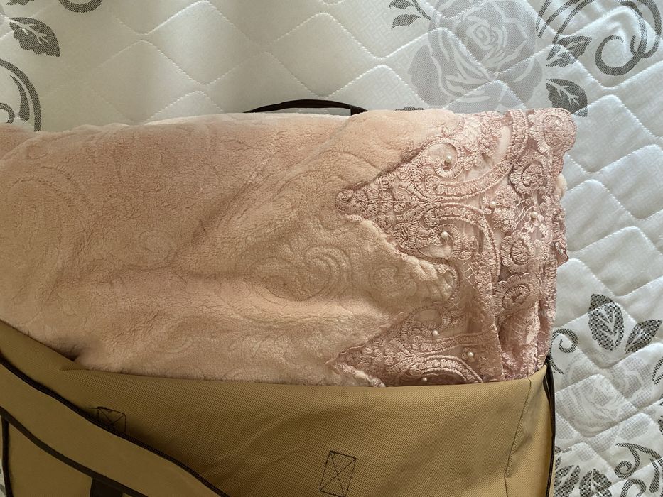 Безторг.  Срочно. Продам  на 2 спалку  покрывало  турецкое