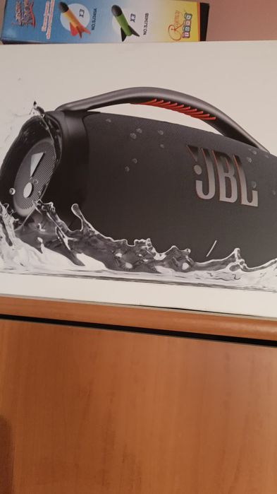 Vand JBL bombox 3