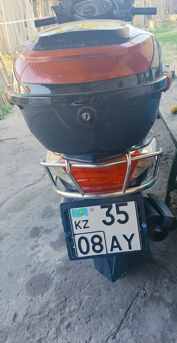 Продам м8 на ходу