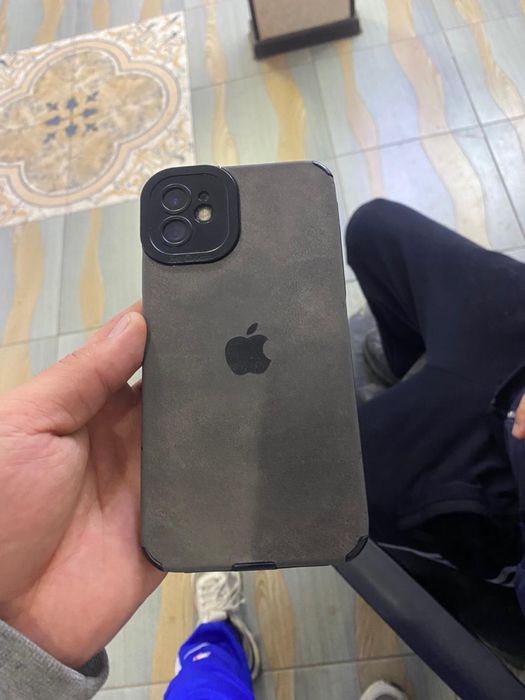 Продам айфон 11 128гб