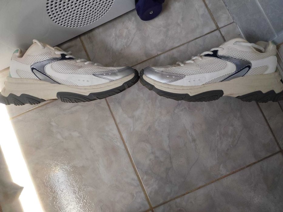 Adidași bărbati Bershka