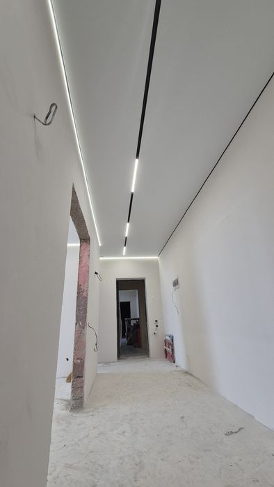 Натяжные потолки Акция на магнитные треки!!